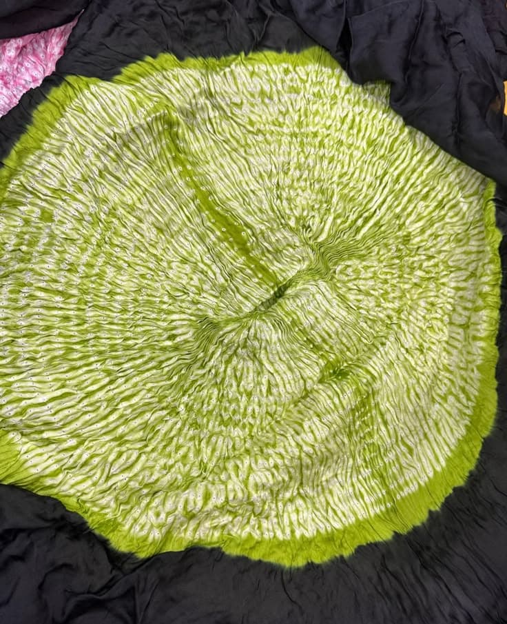 Tie-Dye Diva Mehndi Green  Saree